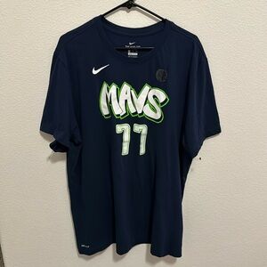 NWOT Nike Dallas Mavericks Luka Doncic Short Sleeve Shirt Size XXL